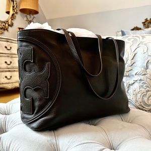 RARE NWOT TORY BURCH ALL T East/West Tote!